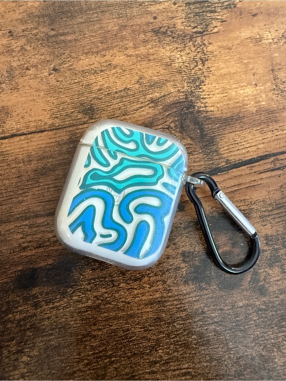 AirPods gen 2 in Case with Carabiner *not working
